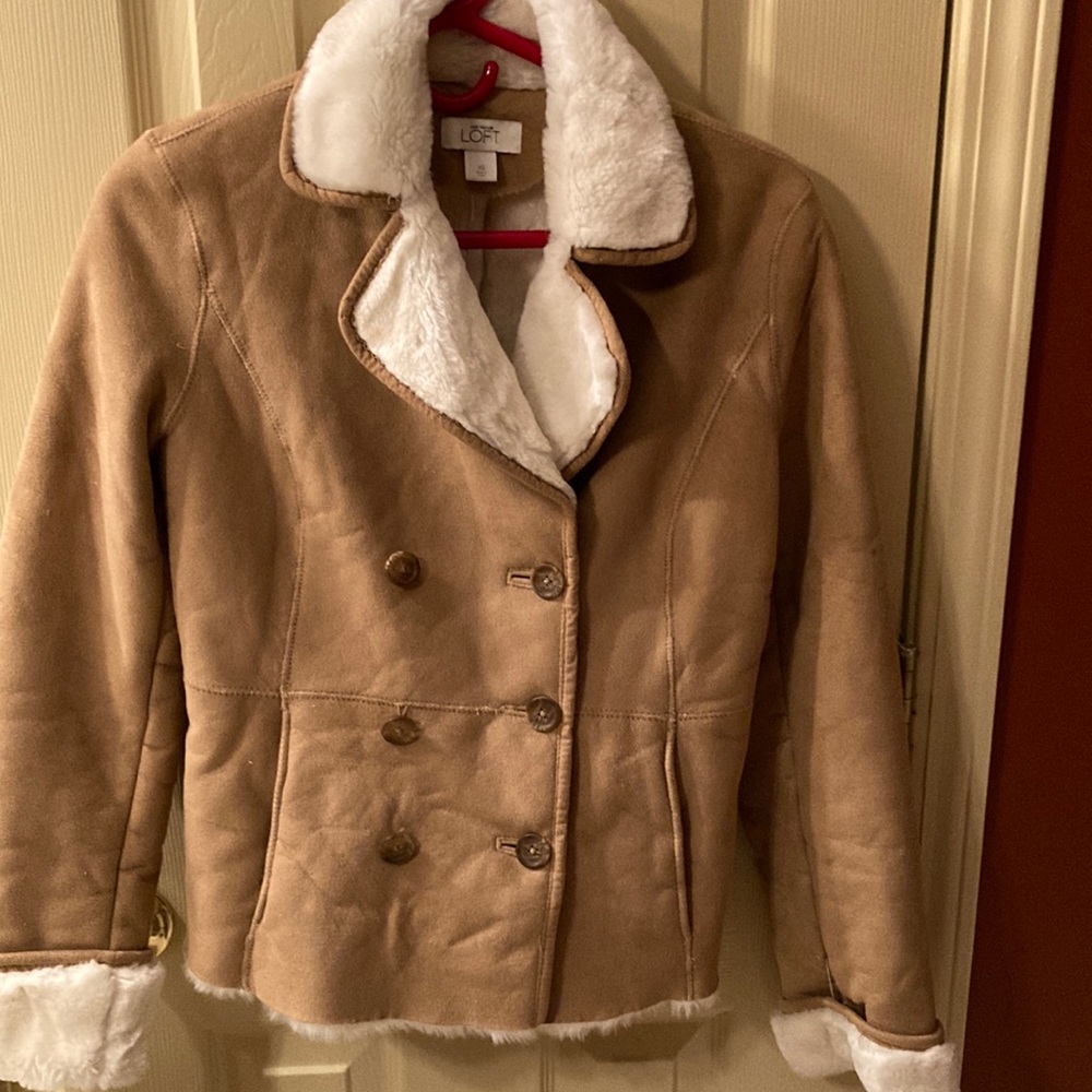 Loft short coat with faux suede. Size XS. Coat’s condition is like new
